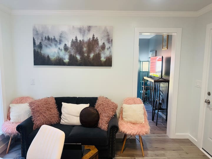 Cozy Tiny Cabin With Kitchen - Fort Bragg, CA