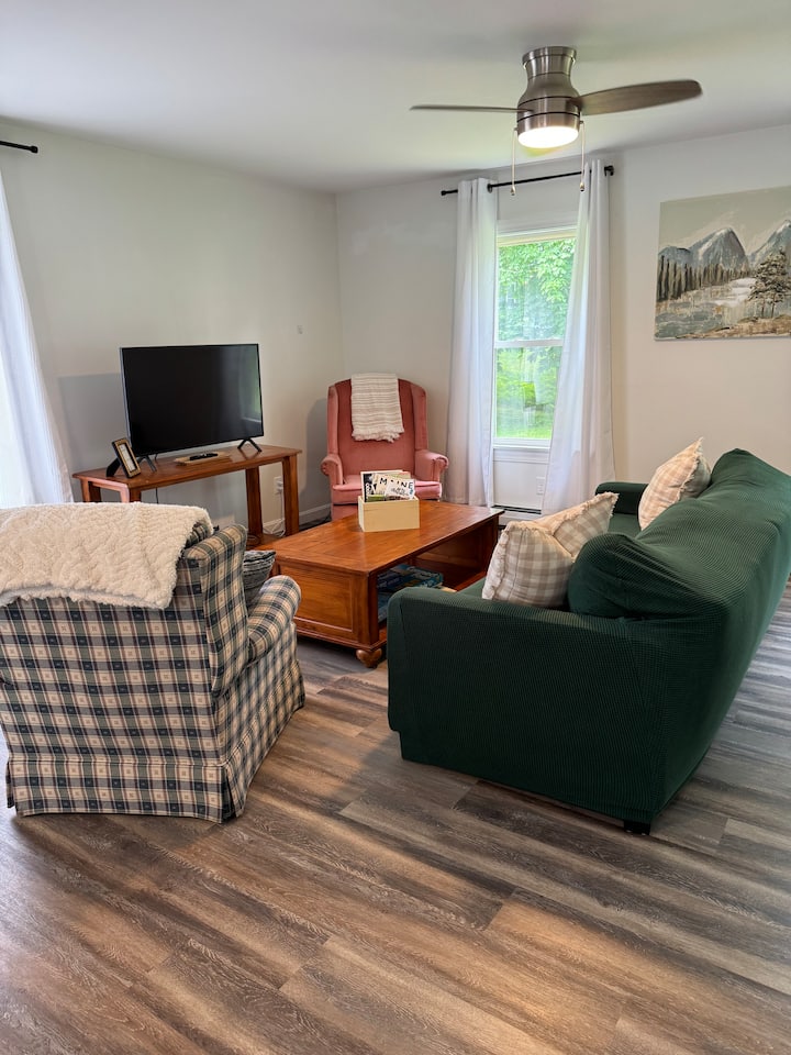 Updated 4br Family Home Near Belgrade Lakes - Waterville, ME