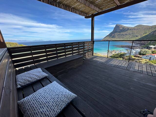Quirky Beach Bungalow, Smitswinkel Bay, Cape Point gallery image 2