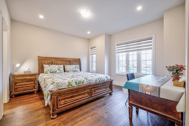003178d Best View Ensuite Bathr (Dundas & Trafaga) - Oakville