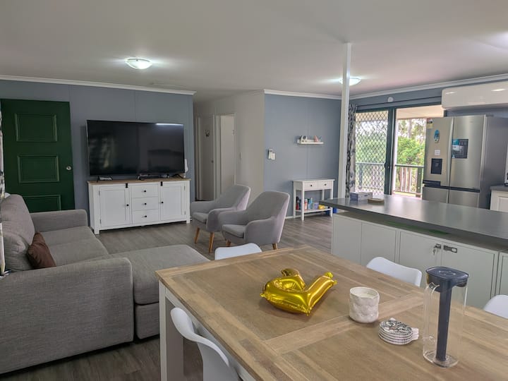 Beautiful Getaway Close To Wivenhoe Dam & Rec Area - Brisbane