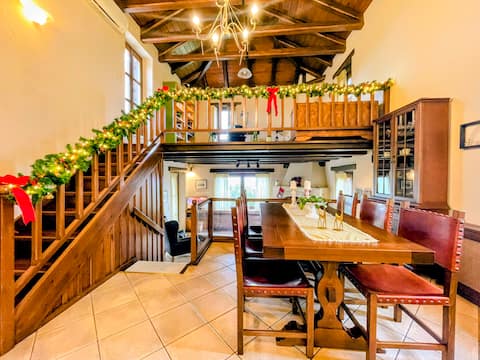 Fyllosia Villa – Amazing Views near Knossos Palace