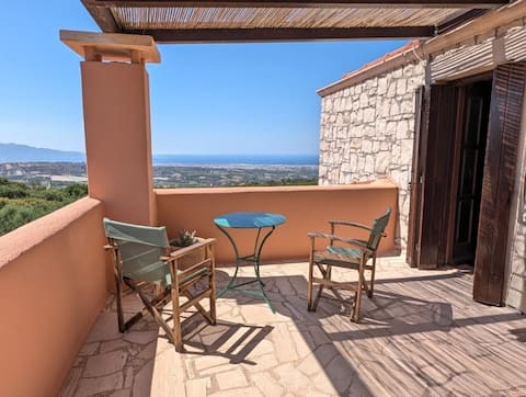Fyllosia Villa | Private & Panoramic near Knossos