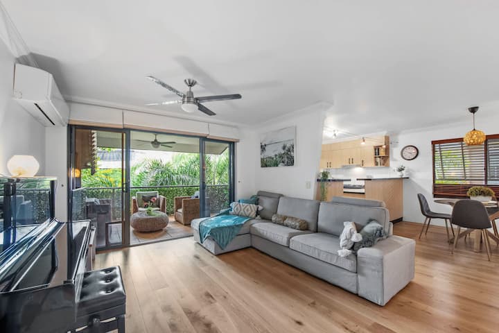 Point Peninsula! ~ 2bed/2bath/car/pool ~ Teneriffe - Brisbane