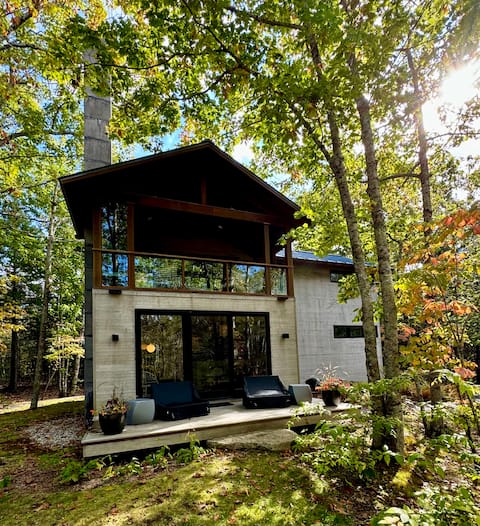 Exquisitely Modern Maine Cottage @Diagonair