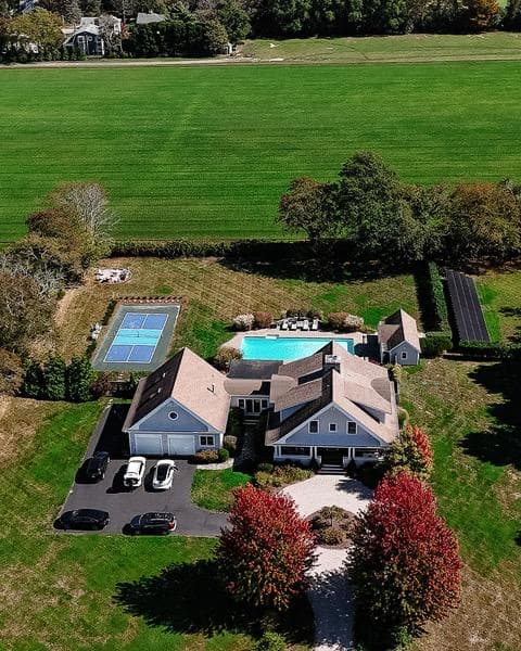 Pickleball & Heated Pool in private backyard oasis