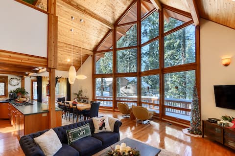 Yosemite Park A-Frame | New AC + Panoramic Views!