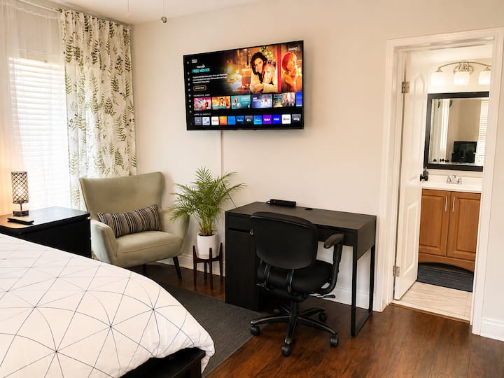 Independent Room W/private Bath/netflix/parking/ac - Tamarac, FL