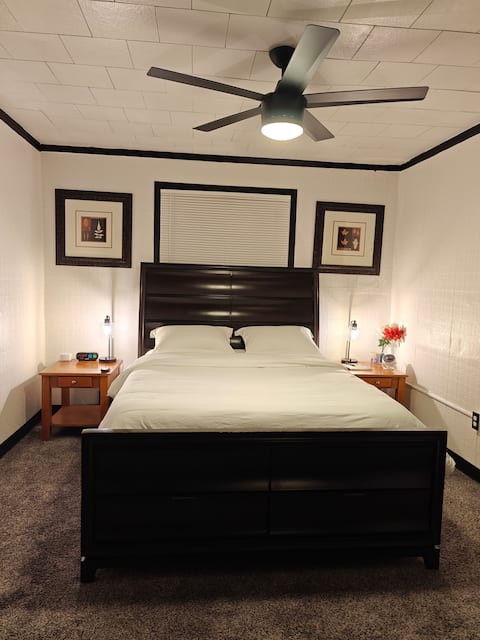 Modern Private Suite w/ Self check-in & free wifi