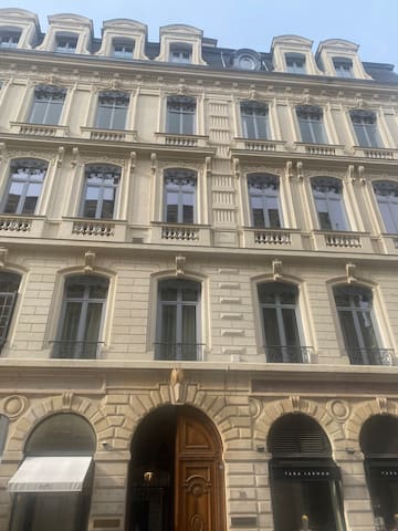 Bellecour Prestige – Cœur de Lyon gallery image 3