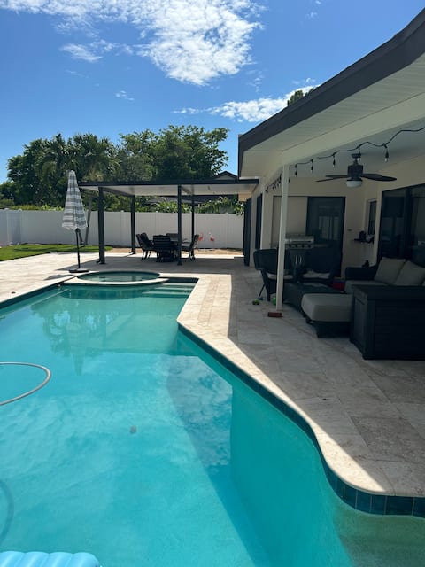 Sunny Fort Myers vacation home