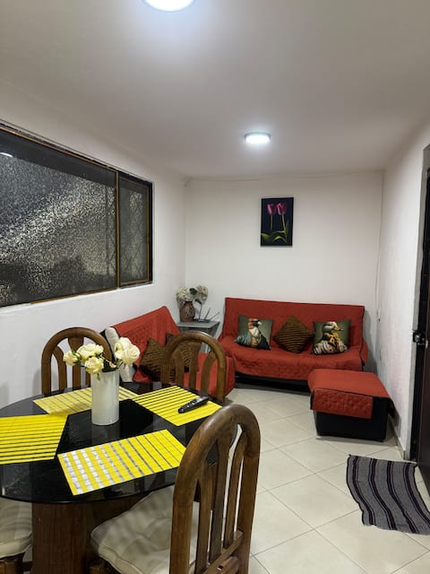 Successful Airbnb property: Apartment near the Santa Fe Shopping Center. in Lomas De Santa Fe