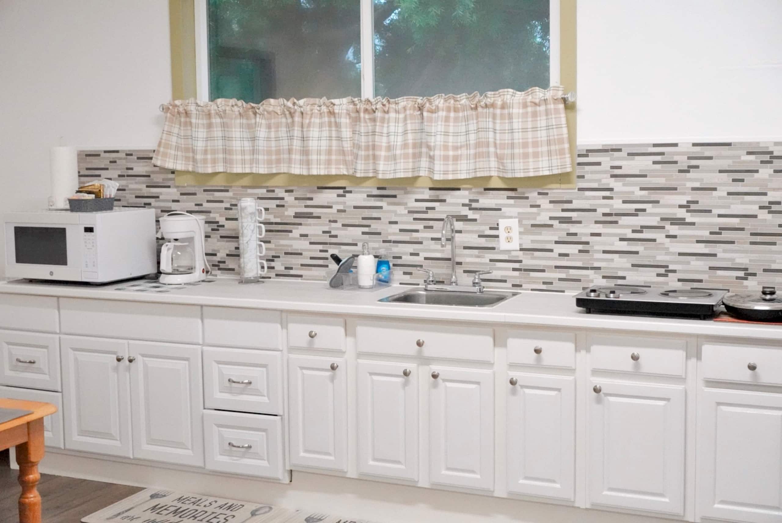Guesthouse in Naalehu · ★4.46 · 2 bedrooms · 2 beds · 1 private bath - Image 10