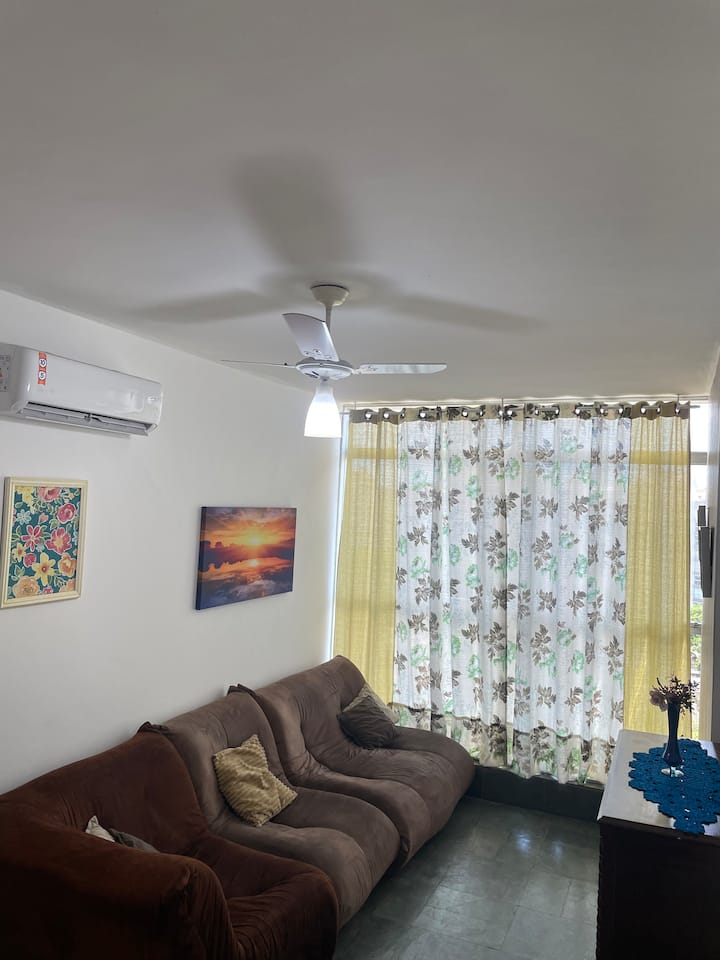 Beira Mar/ar. Cond. No Quarto E Sala /Estacion. - サントス