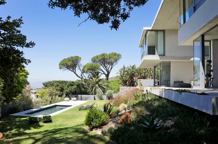 House Sidmouth, An Architectural Masterpiece. gallery image 5