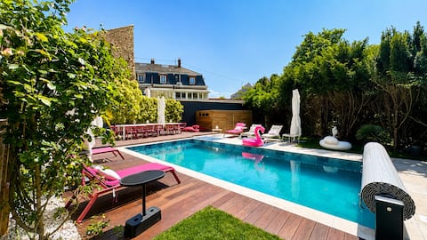 Villa Avril, Deluxe Home 2 swimming pool 15 people