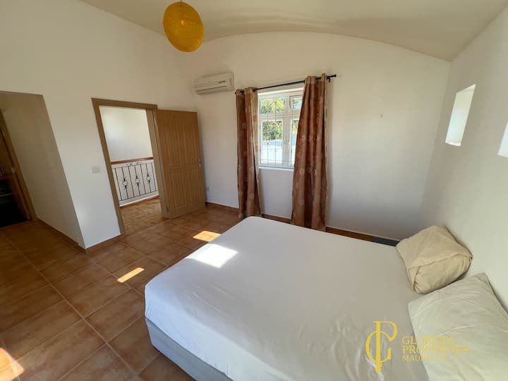 2.ª cama tamaño king con balcón adjunto
