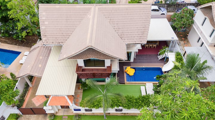 Amazing Natcha , เพิ่มเด็กได้ 3 คน,5 ห้องนอน - Pattaya City