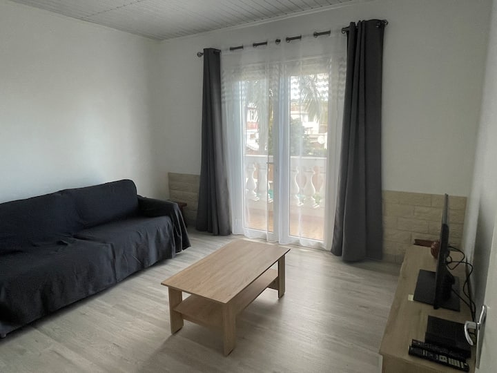 Grand Appt T4 De 93 M², Proche Du Centre-ville. - Saint-Pierre