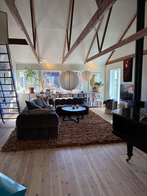 Large and charming house on Brännö