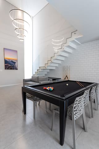 Linda casa moderna no Recreio!