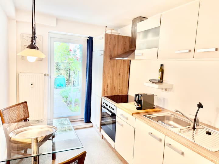 Souterrain Apartment With Garden In Quiet Street - Bremen