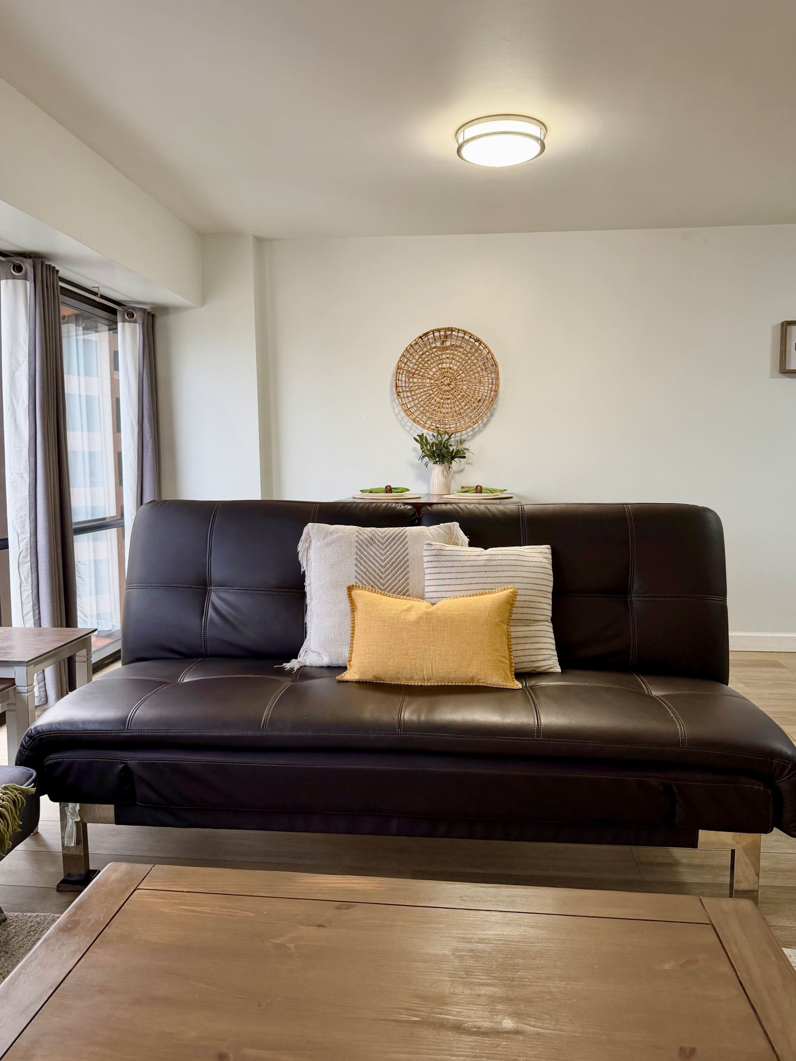 Condo in Honolulu · ★4.98 · 1 bedroom · 2 beds · 1 shared bath - Image 14