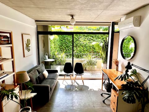 Popular Airbnb listing: Sunny 1-bdroom apt. w/balcony. Heart of Colegiales in Colegiales