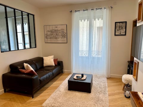 Successful Airbnb property: Serene Luxury Flat • Paul Bocuse • AC • Fiber WIFI in Lyon 3e Arrondissement