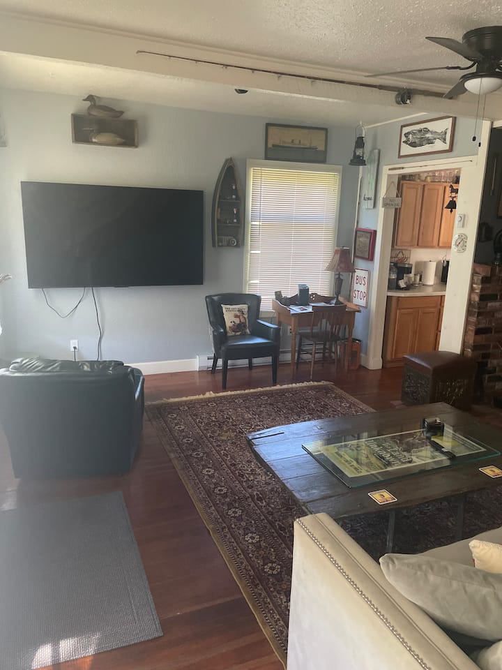 Chinook Cottage - Freeland, WA