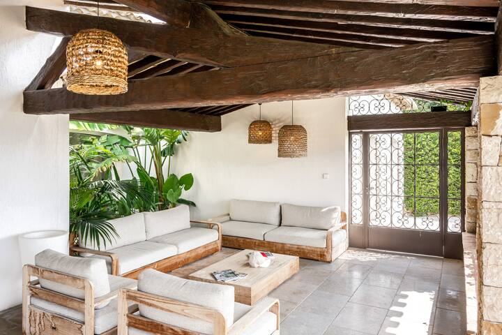 Madame&Monsieur managed Airbnb listing 2