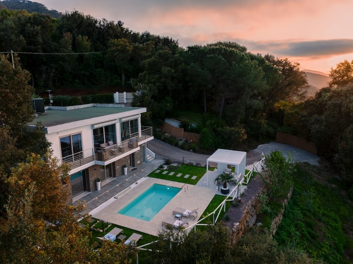 Luxury Liam Villa With Pool And Sea View - Portoferraio