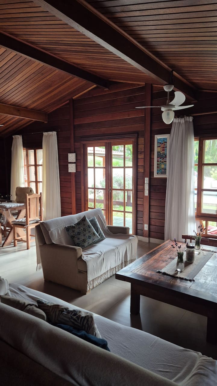 غرفة المعيشة