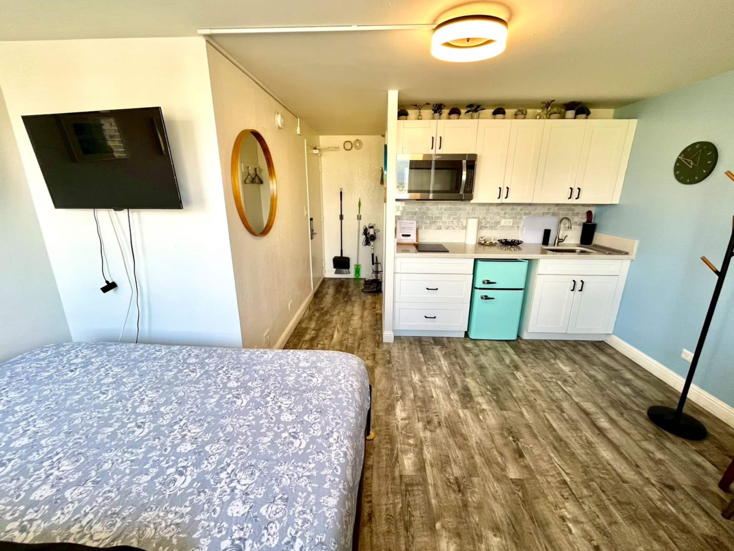 Condo in Honolulu · ★4.81 · 1 bedroom · 1 bed · 1 bath - Image 22