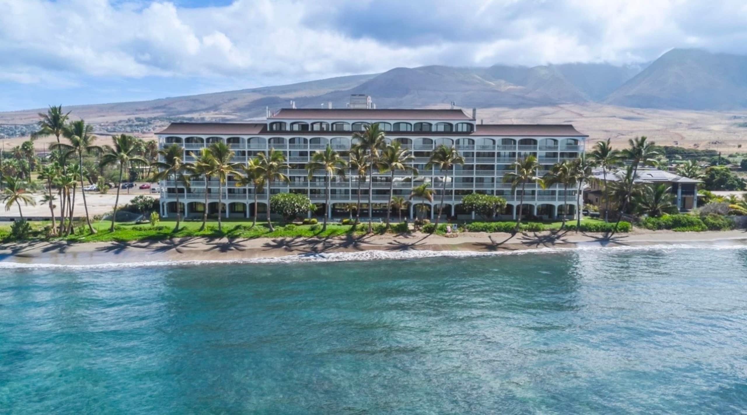 Condo in Lahaina · ★4.95 · Studio · 1 bed · 1 bath - Image 1