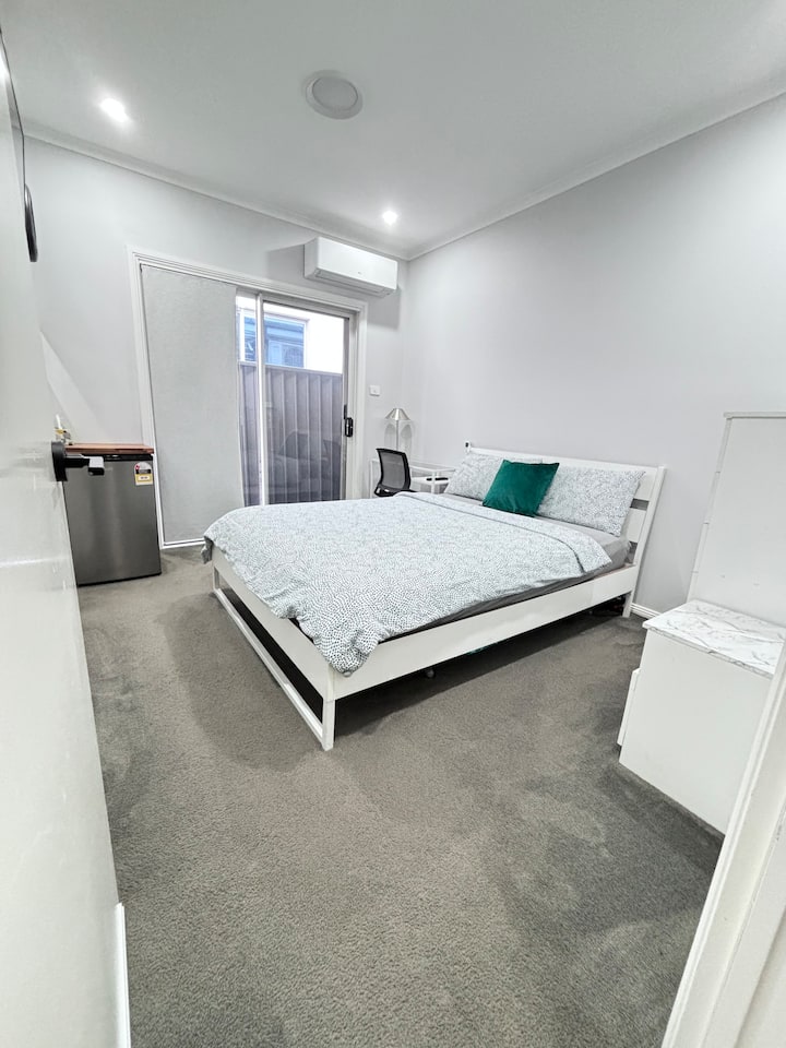 Welcoming 1 Bedroom Bed With Parking - Sydney