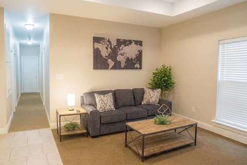 Rest & Recharge · 3BR · Near Ingalls & Shipyard