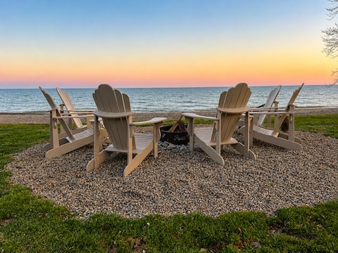 Pura Vida-Beachfront Getaway for 10, Dog Friendly