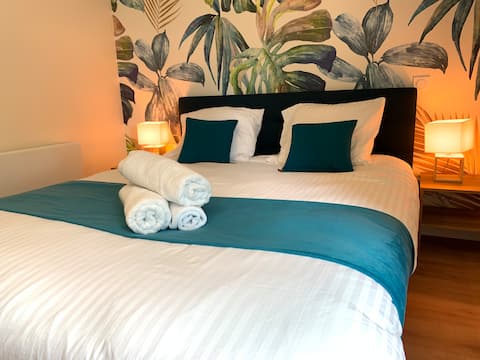 Refurbished apartment with terrace and garden