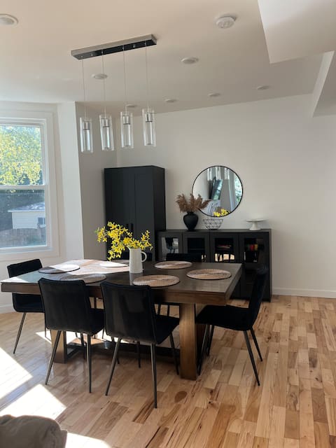 Charming Maywood Home 4BR/2Baths