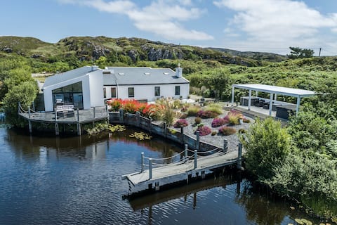 West Cork Lake House Coastal Retreat w/ hot tub