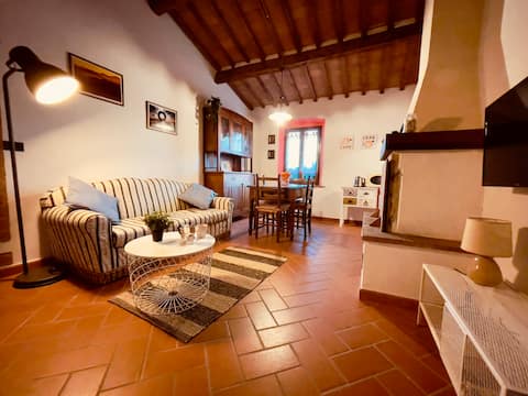 Casina del Fabbro | Hills and Sea Views Tuscany