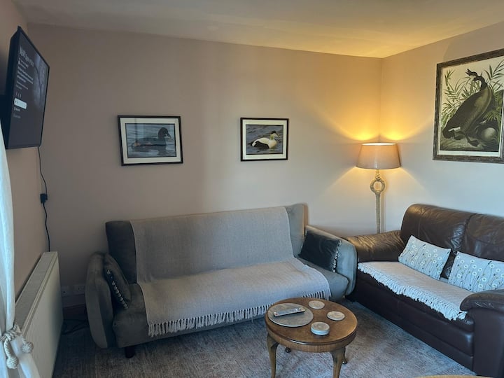 Guthrie's Den, Banff. Coastal, Sea View Retreat - Scotland