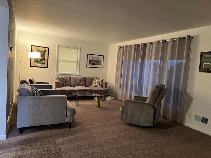 3-bedroom Residential Home - Ontario, NY