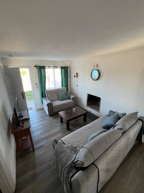 El Patache Beach House with Jacuzzi, Punta Rubia