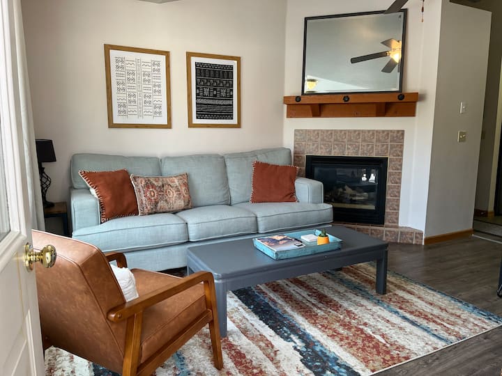 Ski, Bike, Hike, Or Work Remotely At Lone Peak - ビッグ・スカイ, MT