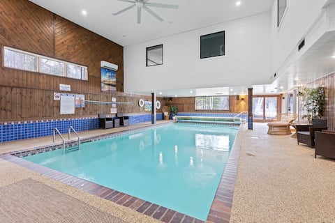 6000 Sq Feet w/Year Around Indoor Pool-King Beds