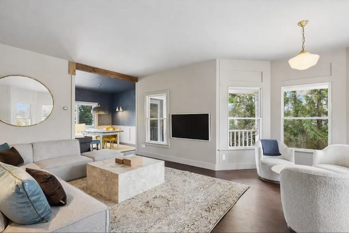 Superb Shelter Island 4 Bed Designer With A Pool - Greenport, NY