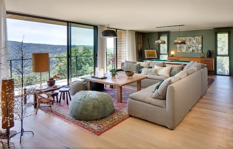 A contemporary chalet in the heart of Auvergne.
