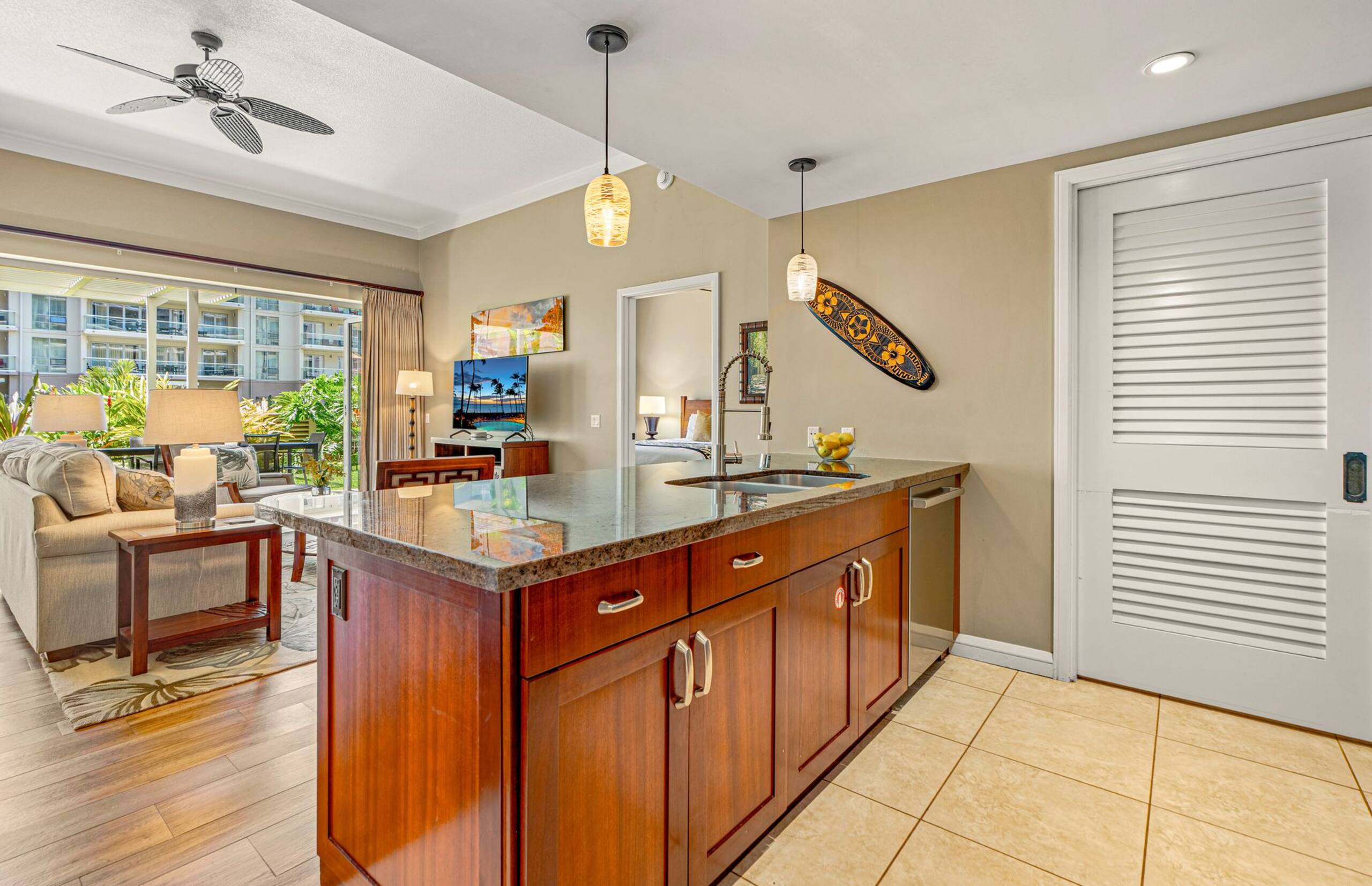 Condo in Lahaina · ★5.0 · 2 bedrooms · 3 beds · 2 baths - Image 4
